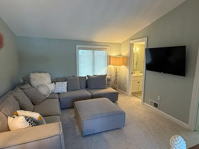50 Marine Dr #8 — Photo 20