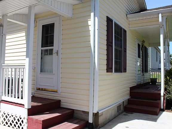 4th image of 1512 22nd St NE