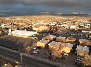 130 Rhode Island St SE, Albuquerque, NM 87108