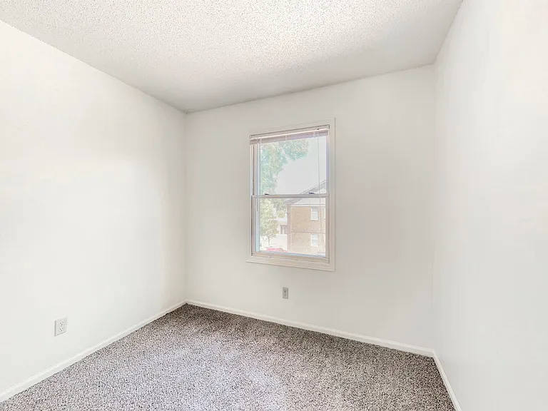 The 31st Street Apartments — Photo 29