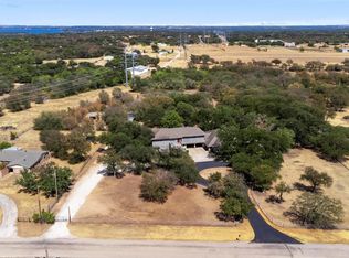 1901 Adams Ln, Azle, TX 76020