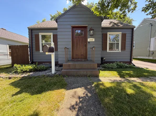 1520 Bronx Ave, Kalamazoo, MI 49048
