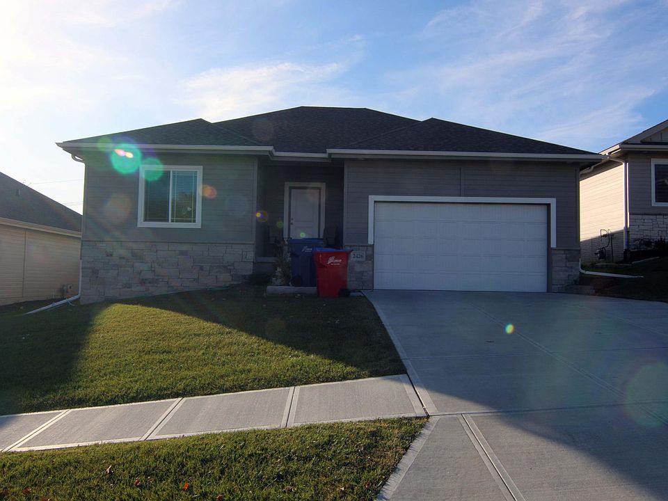 1st image of 2426 N 191st Ave