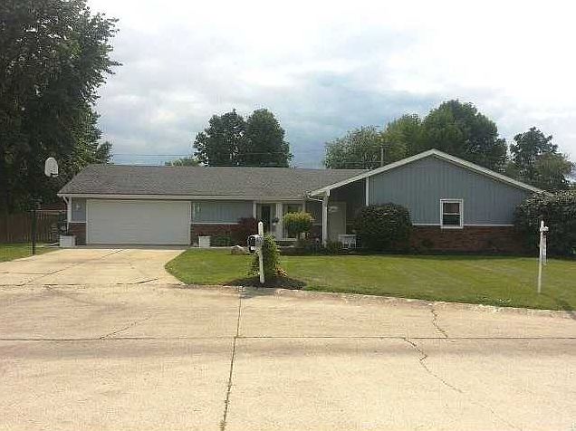 1st image of 8205 N Seneca Dr