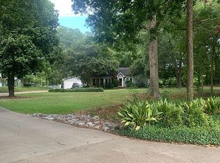 183 Bayou Rd, Greenville, MS 38701