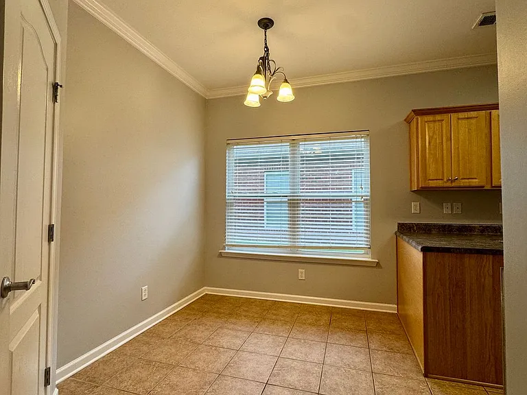 2722 Oxmoor Way — Photo 13
