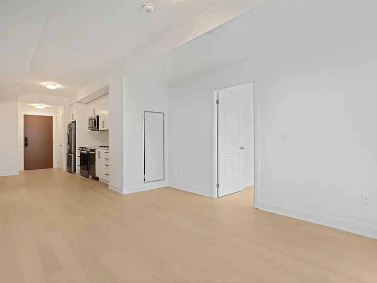3240 William Coltson Ave — Photo 157