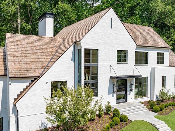 5th image of 2983 Habersham Ct NW