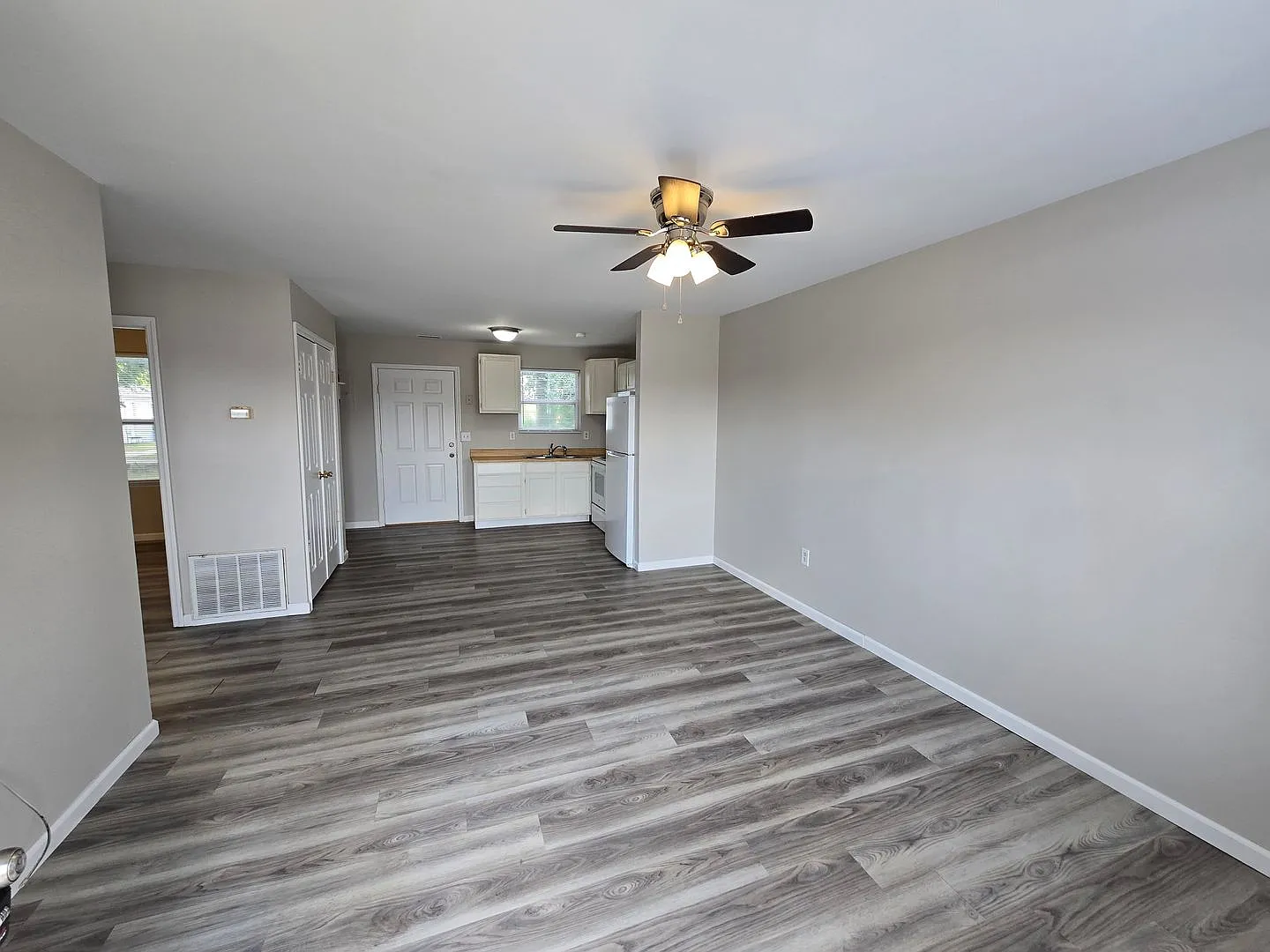 Bruer Park Gardens Apartments - Truesdale MO — Photo 3