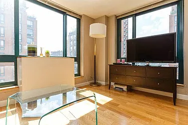 Rented by R New York