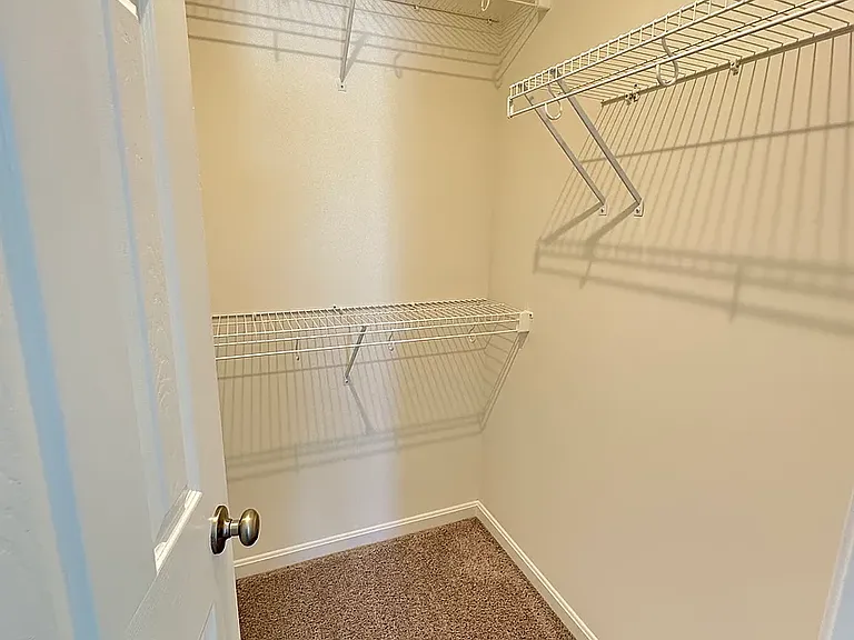 2075 Barleybrook St — Photo 13