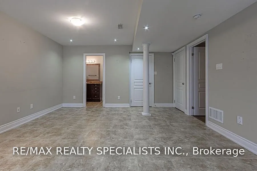 2 bed, $2,100 — Photo 3
