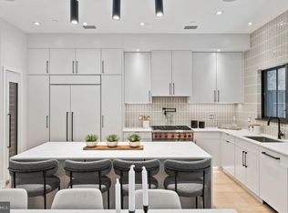 340 S Hicks St, Philadelphia, PA 19102