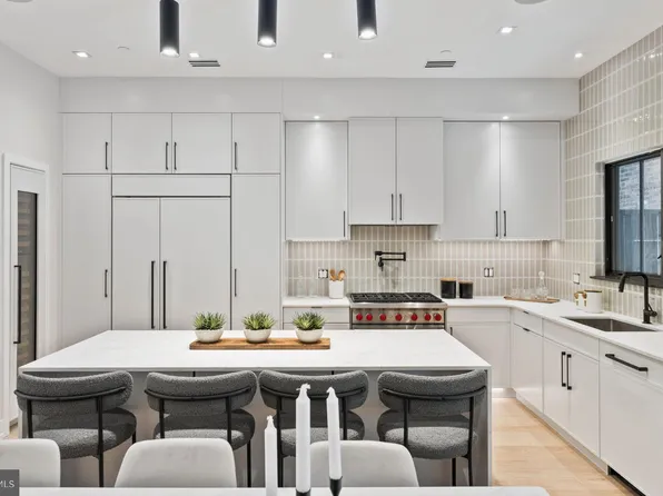 340 S Hicks St, Philadelphia, PA 19102