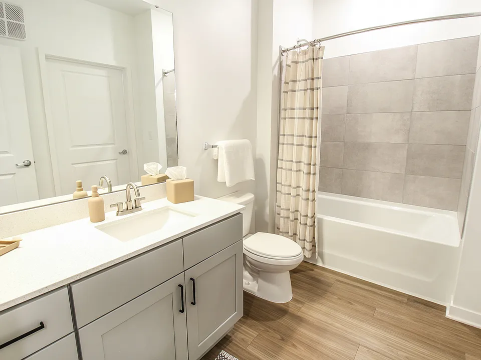 Ora Bathroom