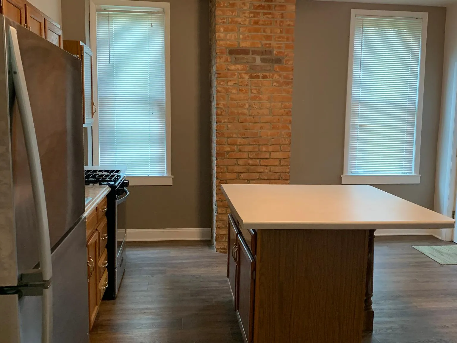 4413 Stanton Ave — Photo 3