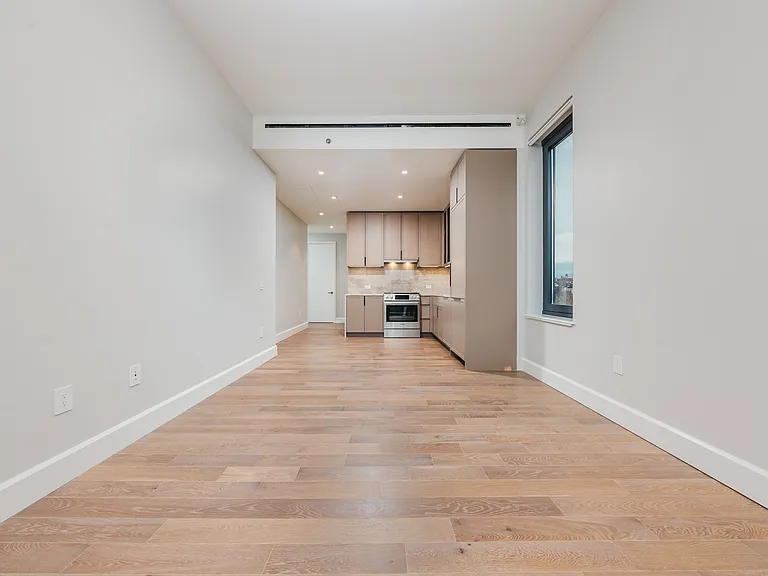 262 9th St #706 — Photo 3