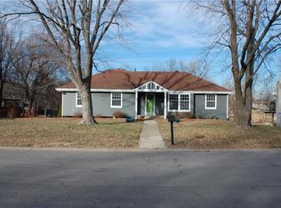 20906 W 52nd St, Shawnee, KS 66218