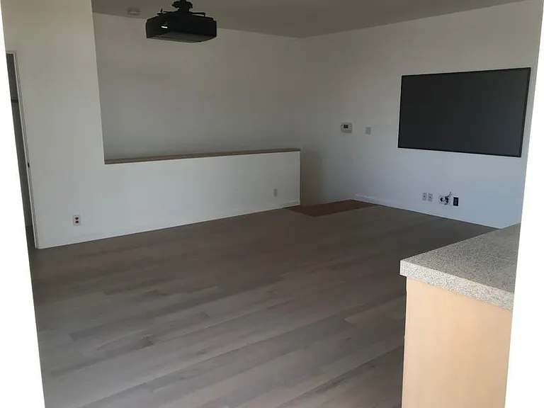 112 Marine Ave #3 — Photo 3