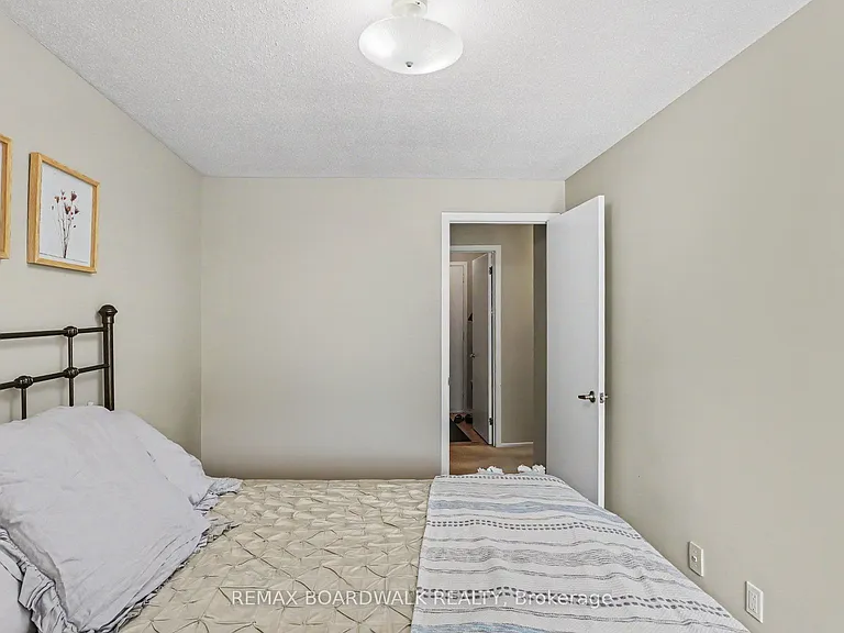84 Sherway Dr — Photo 14