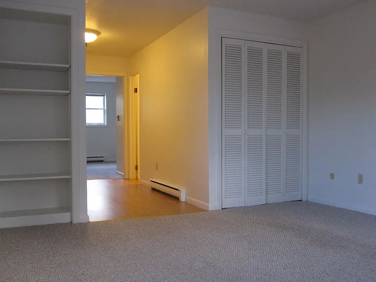 328 College St — Photo 53