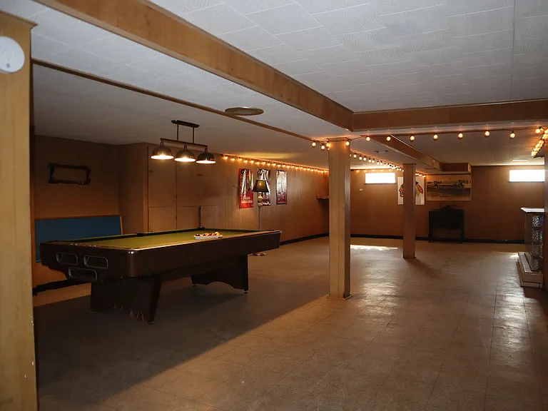 8755 S Fairfield Ave — Photo 17