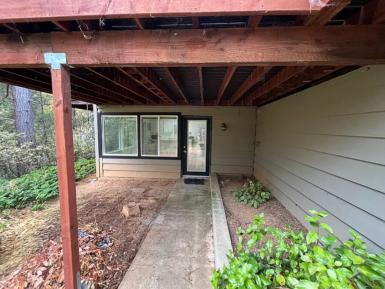 1860 Point View Dr #3 — Photo 17
