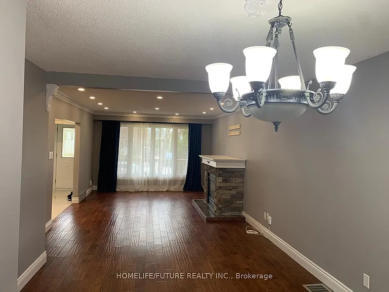 316 Walmer Rd — Photo 4