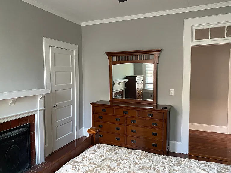 211 Shuler St — Photo 17