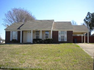 7410 Cliffwood Dr, Horn Lake, MS 38637