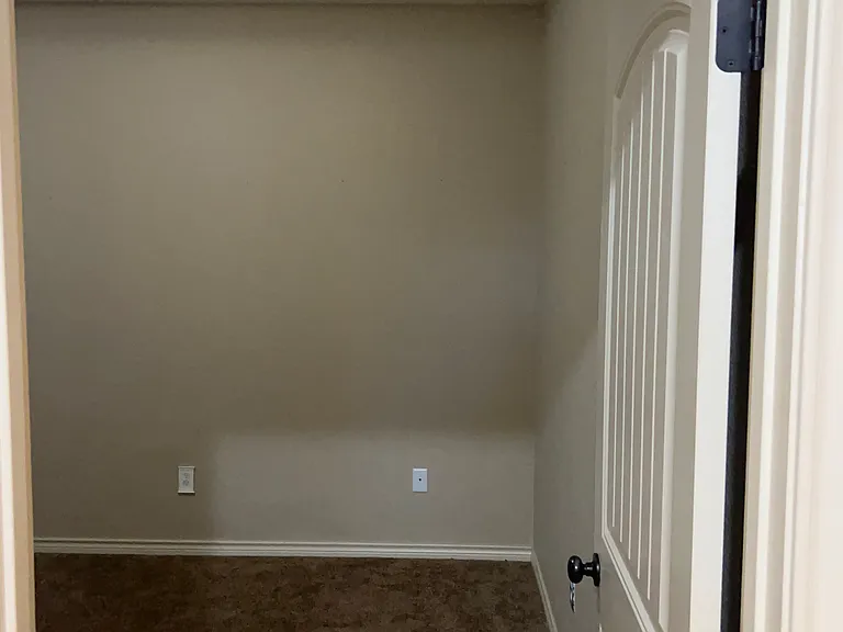 358 Southlake Dr — Photo 17