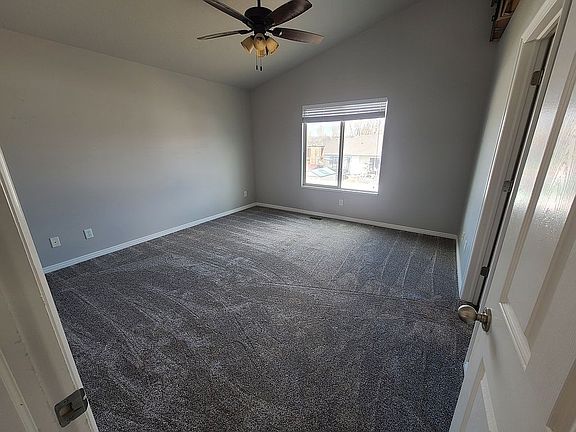 5th image of 2039 E Easter Dr