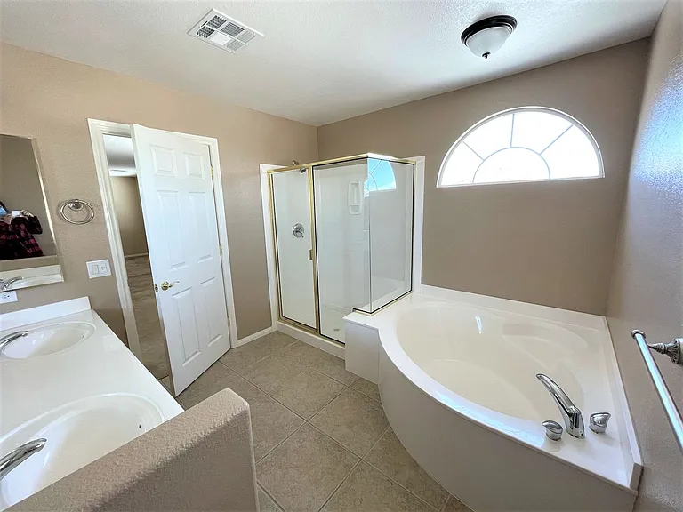 10595 Salmon Leap St — Photo 28