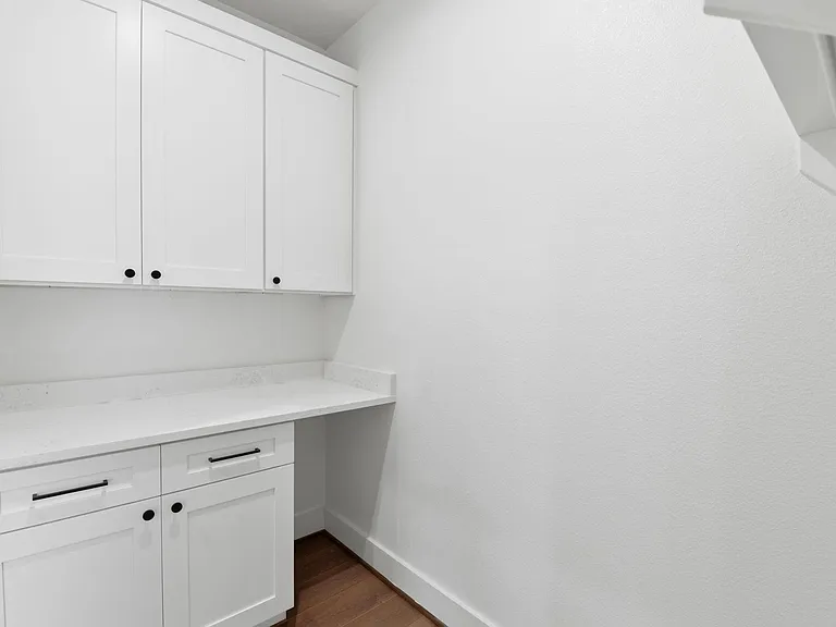 7704 Earl Rudder Way — Photo 32