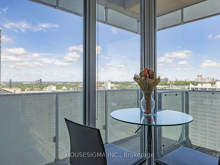 200 Bloor St W #2109 — Photo 20