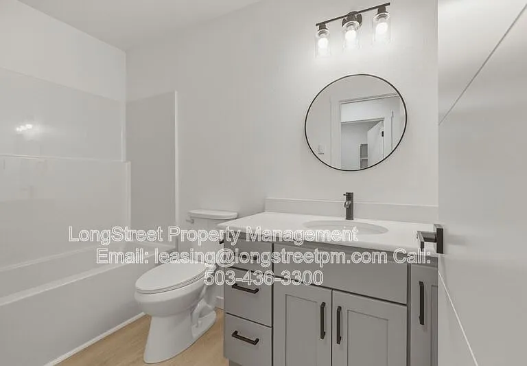 824 S 19th St — Photo 29