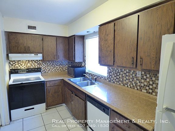 3rd image of 3051 Aaron Burr Ave APT B