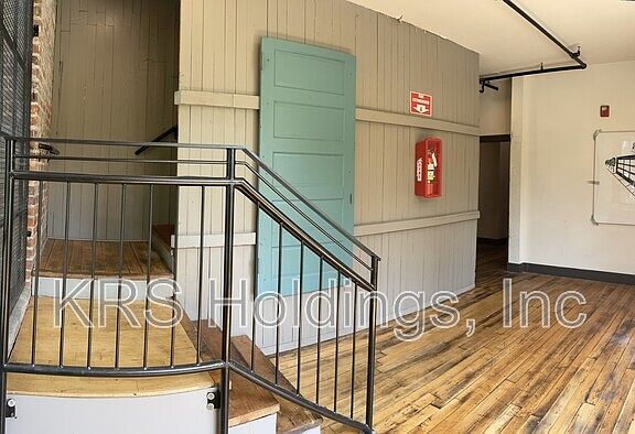 5th image of 123 Pine St Unit 14