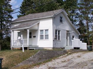 405 Don Hovey Dr, Valparaiso, IN 46383