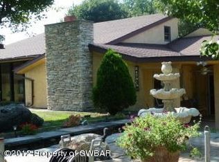611 Grace St, Old Forge, PA 18518