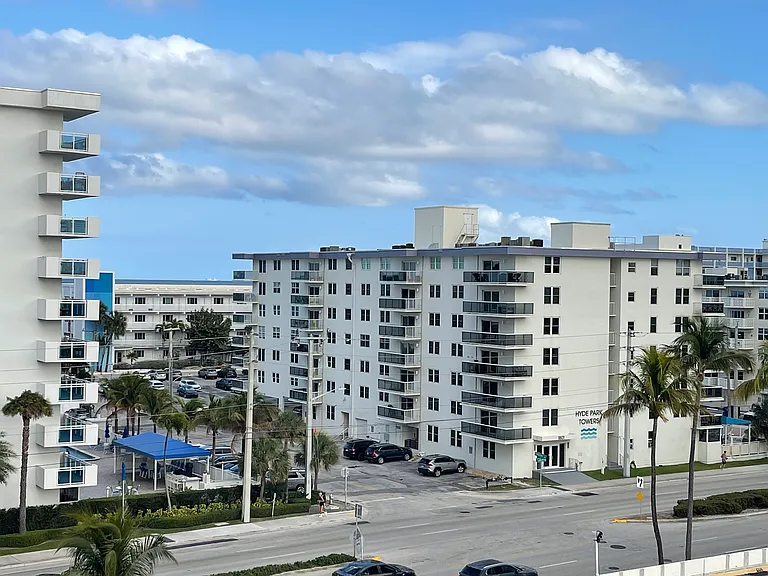 1401 S Ocean Dr #607 — Photo 1