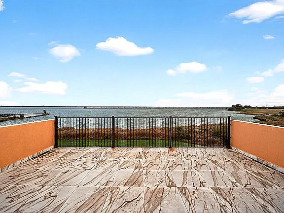 5218 Lake Terrace Ct — Photo 40