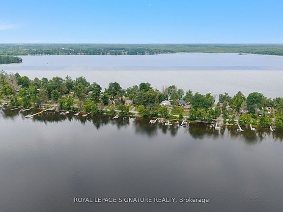 5th image of 321 Avery Point Rd