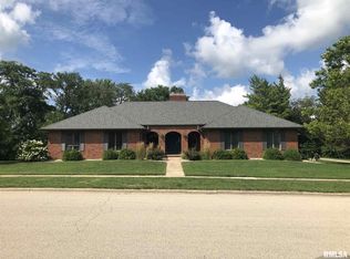 5 Chrisendale Ln, Washington, IL 61571