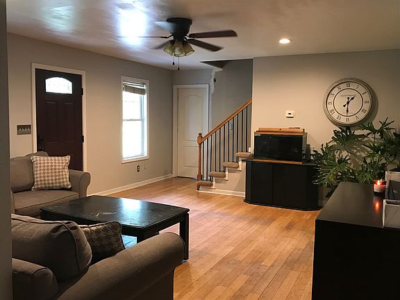 5th image of 2703 Banks Ct