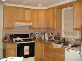 174 Davis Ave #3A, Greenwich, CT 06830