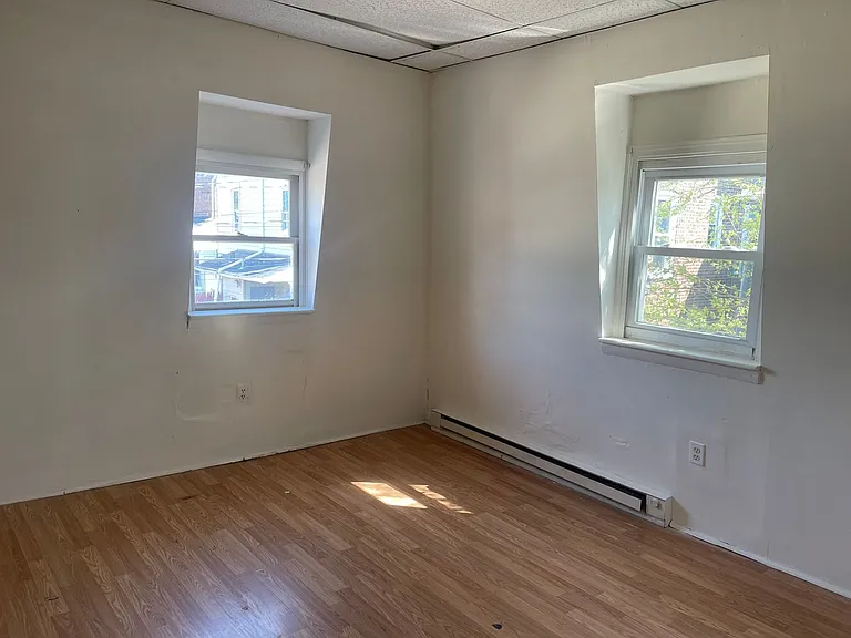 537 Pratt St — Photo 6