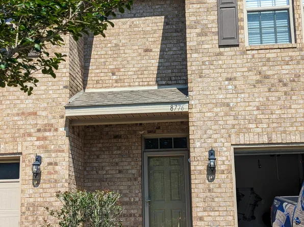 8776 Brown Pelican Cir, Navarre, FL 32566