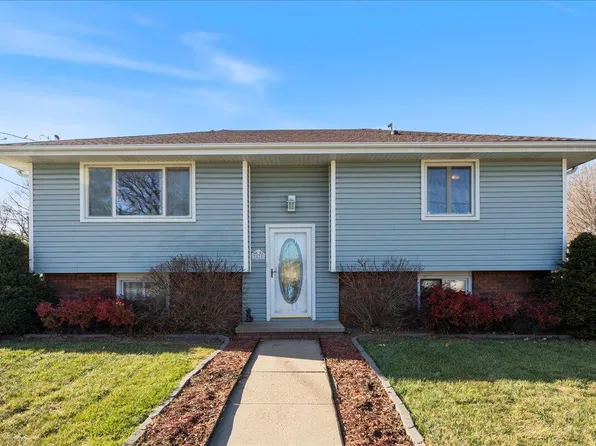 2528 S 12th St, Council Bluffs, IA 51501