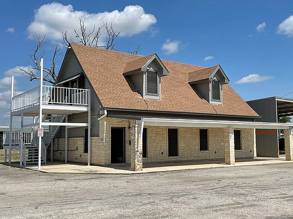 2nd image of 12815 S Zarzamora St #A